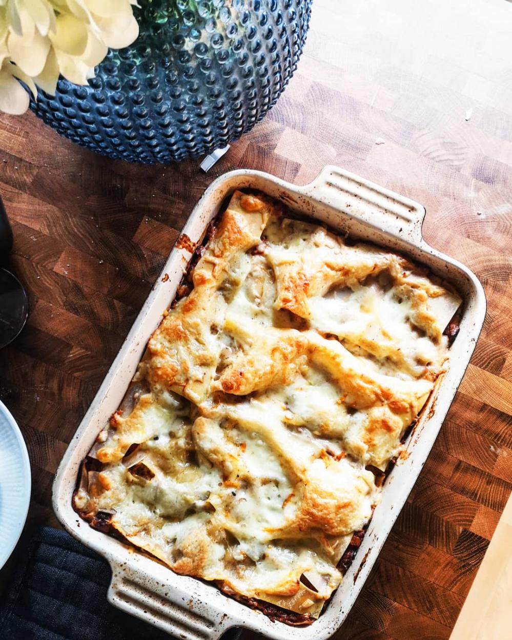 Lasagne med soltorkade tomater och kantareller 